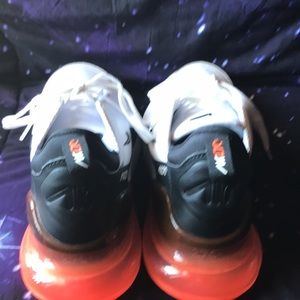 Nike air 270 men’s shoes Size 13